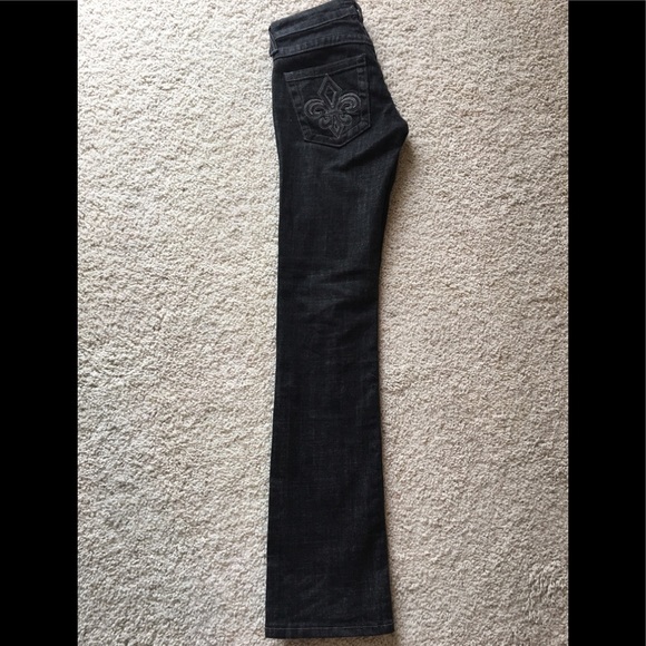 Brand NWT Fleur De Lis Embroidered Back Pocket Jeans with Boot Cut Legs - Picture 4 of 6